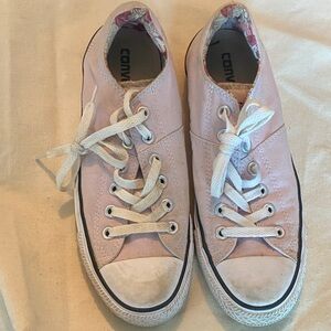 Converse Women's Light Pink Lace-Up Sneakers